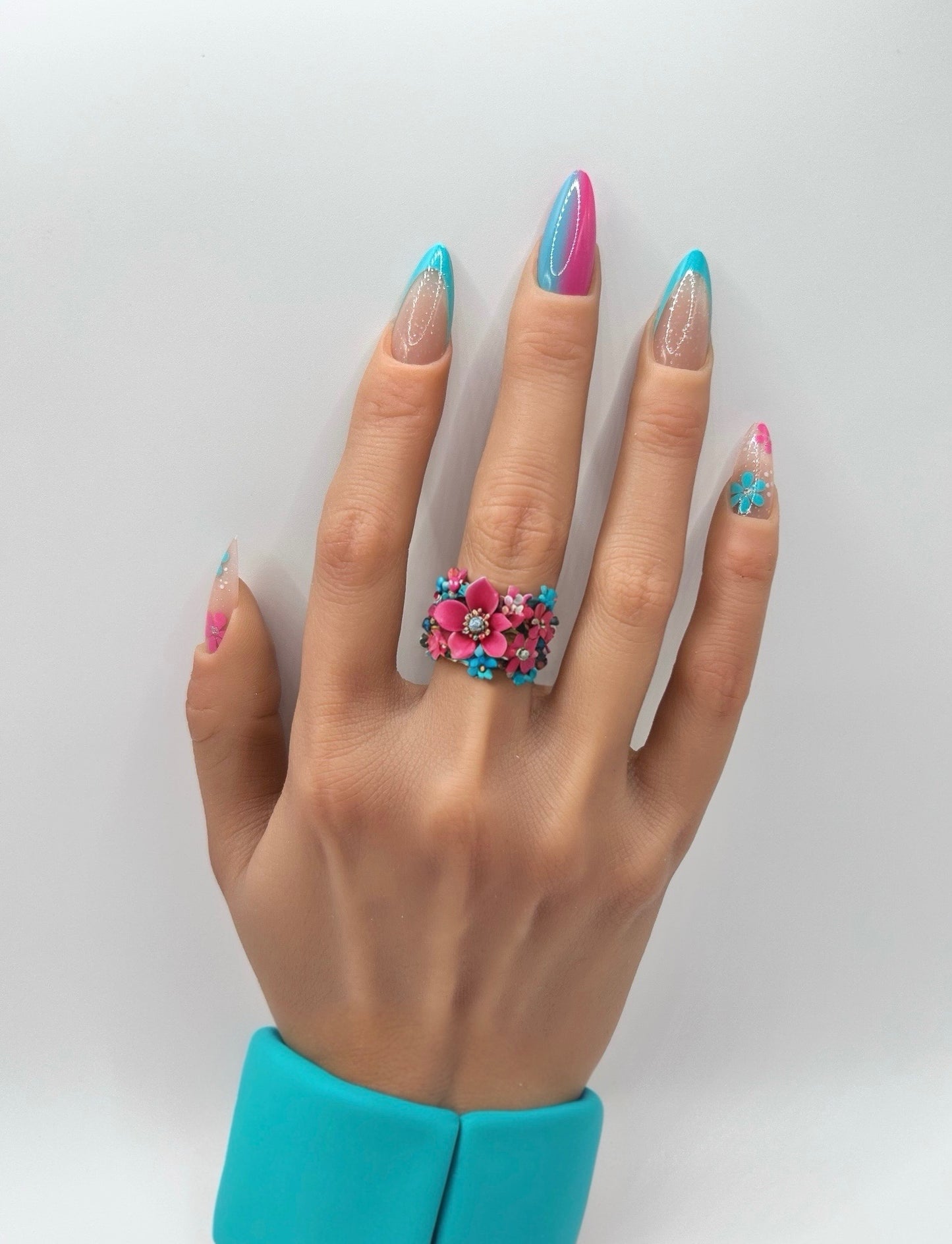Vivid Bloom Mani in Minutes Press on Nails