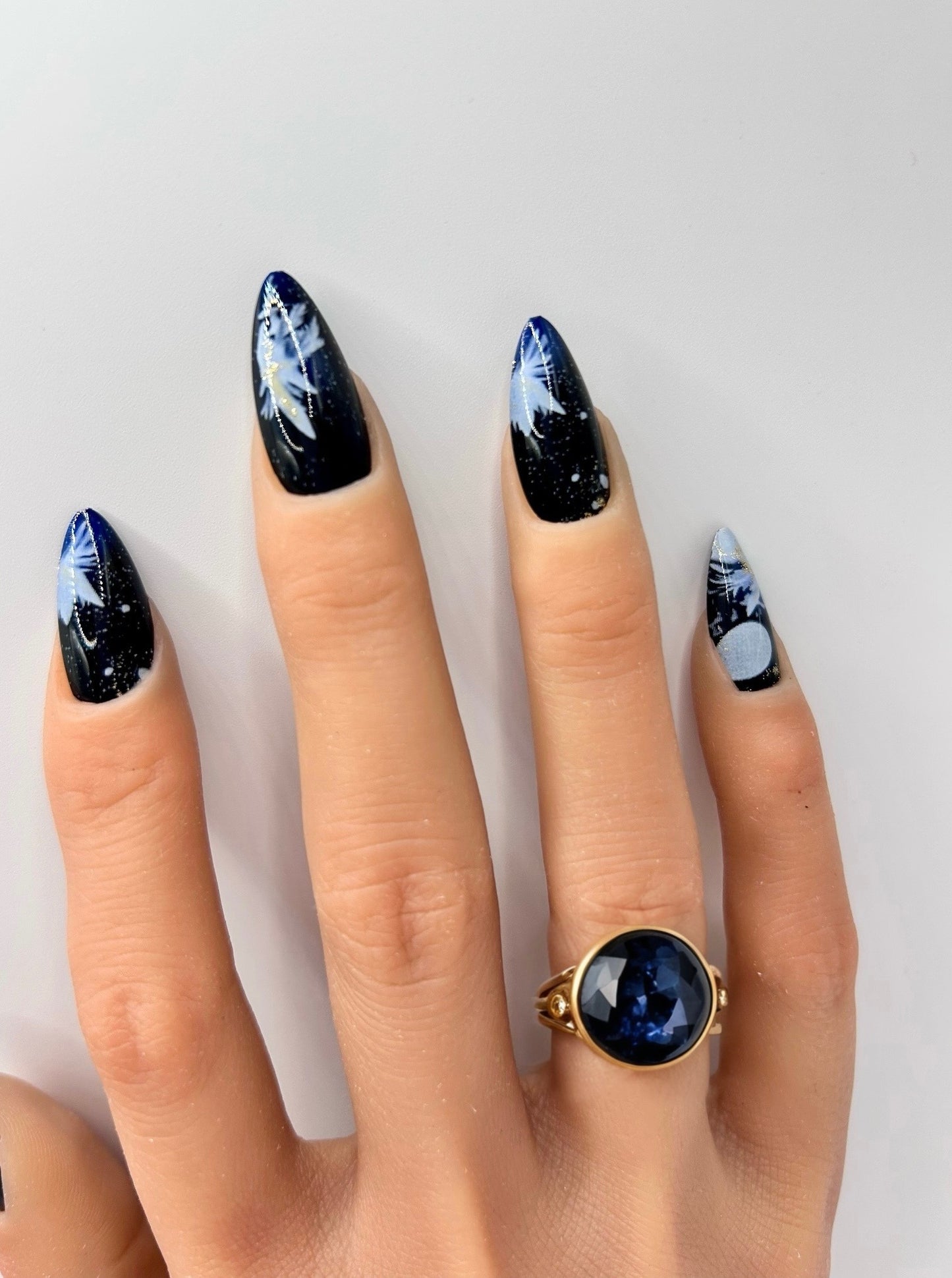 Blue Moon Mani in Minutes Press on Nails