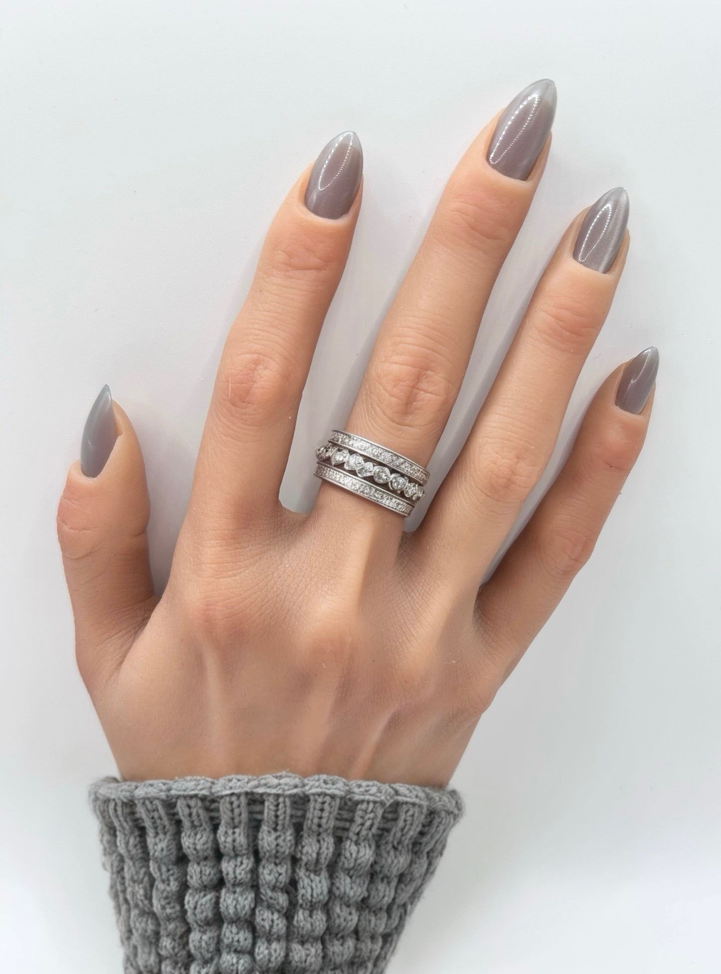 Sleek and Slate Mani in Minutes Press on Nails