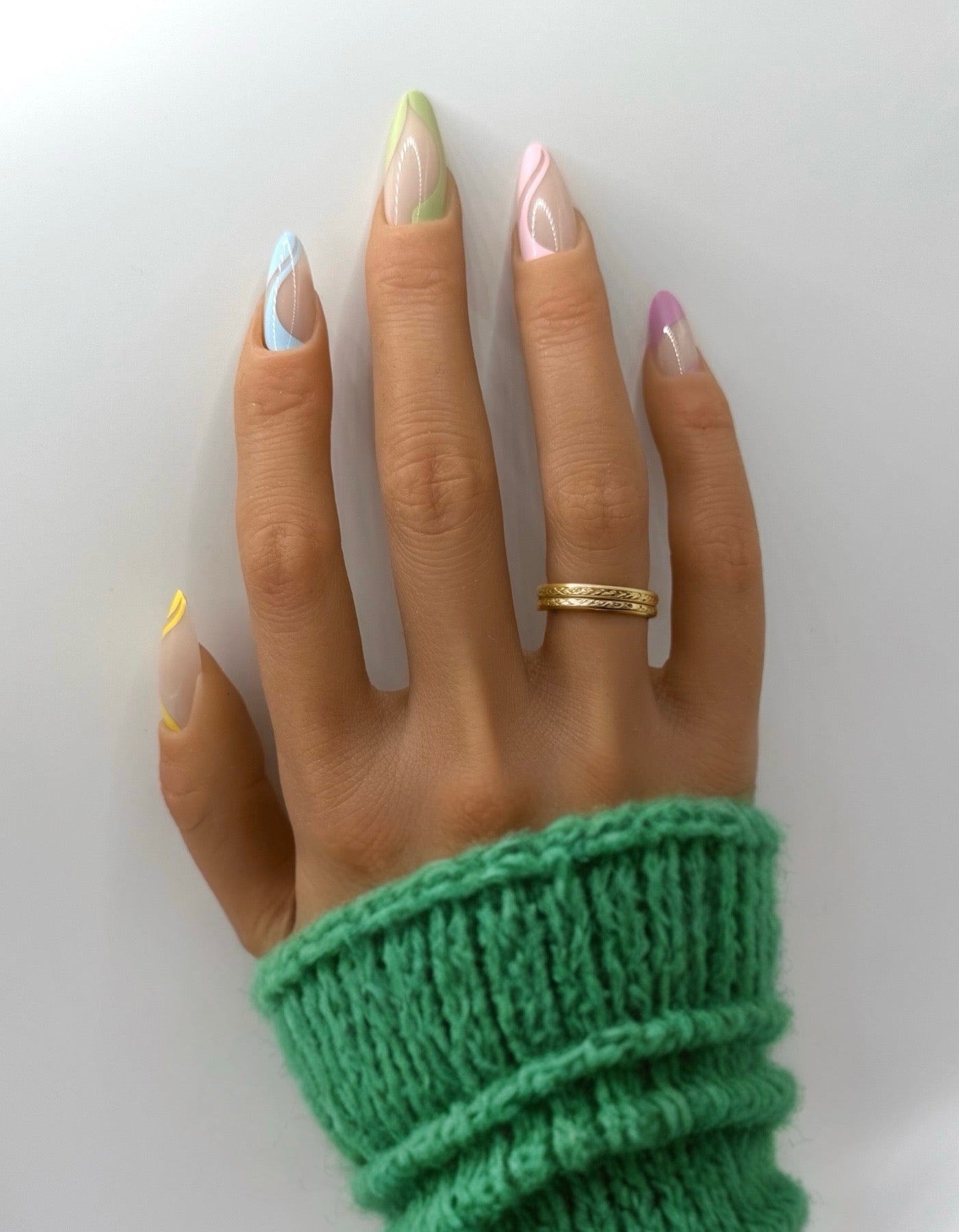 Muted Mood Mani in Minutes Press on Nails