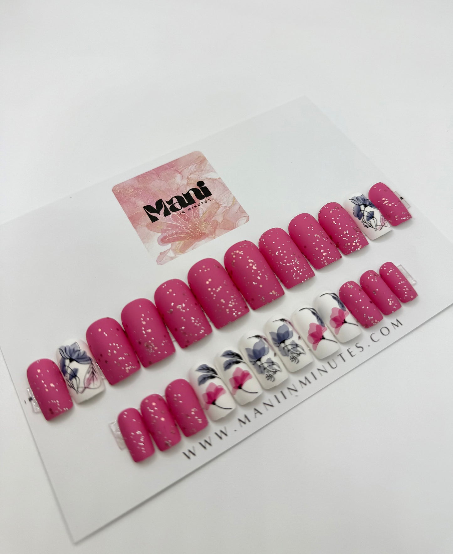 Floral Flirt Mani in Minutes Press on Nails