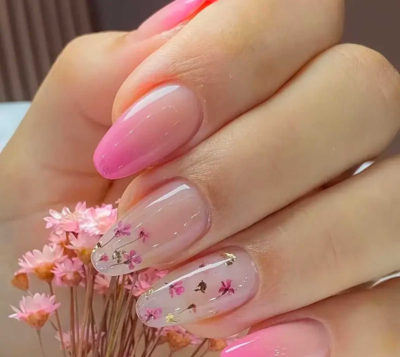 Soft Bloom Mani in Minutes Press on Nails