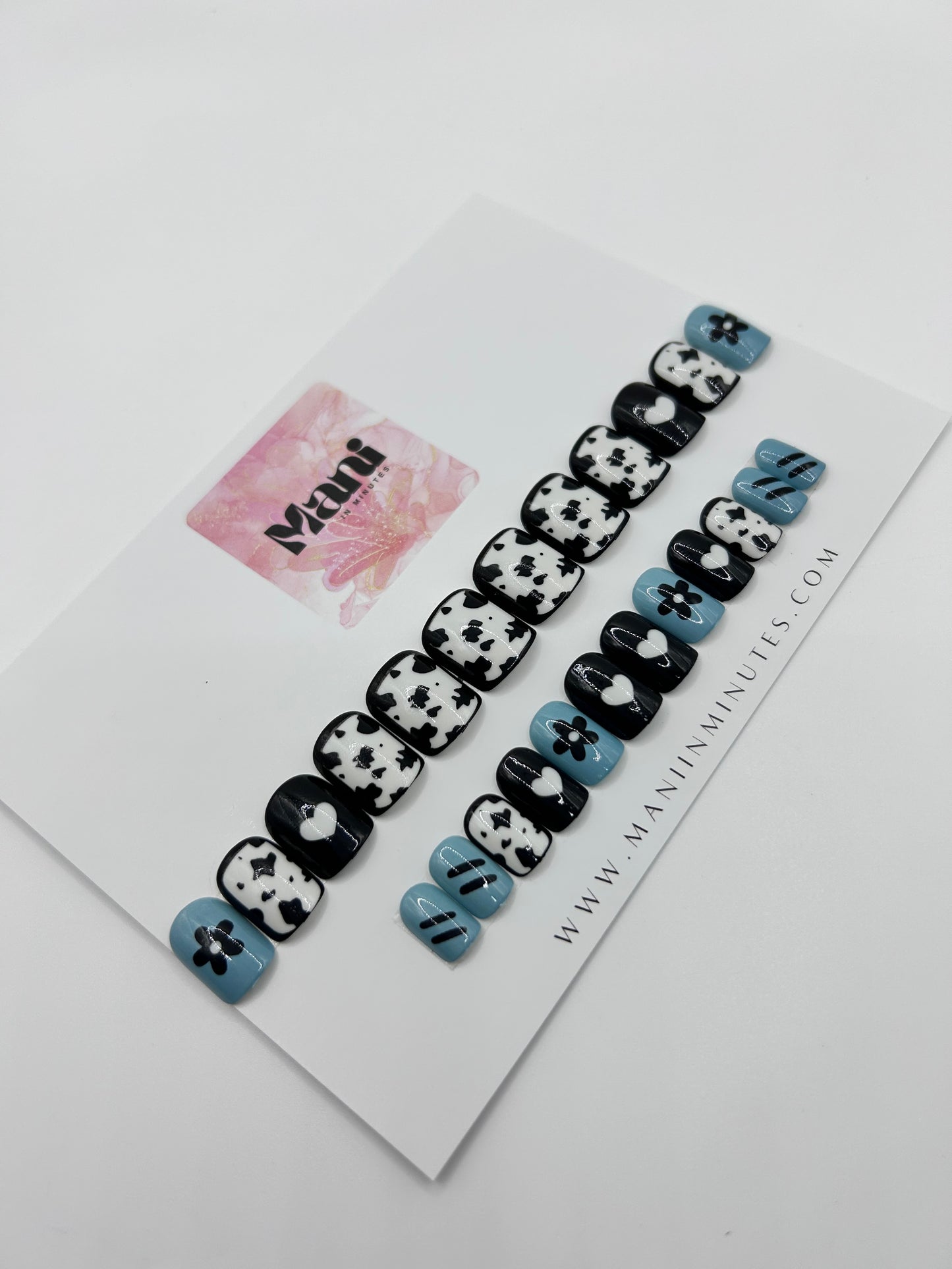 Blue Moo Bloom Mani in Minutes Press on Nails