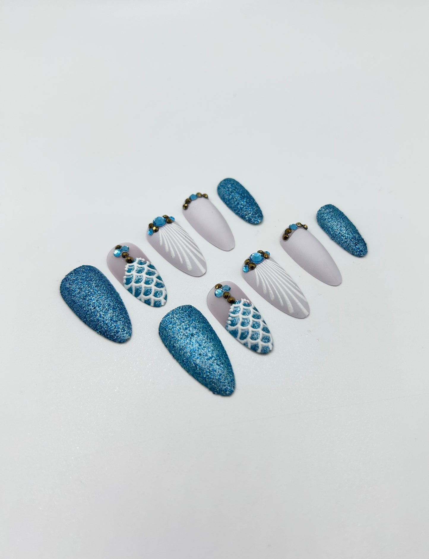 Mermaid's Treasure Mani in Minutes Press on Nails