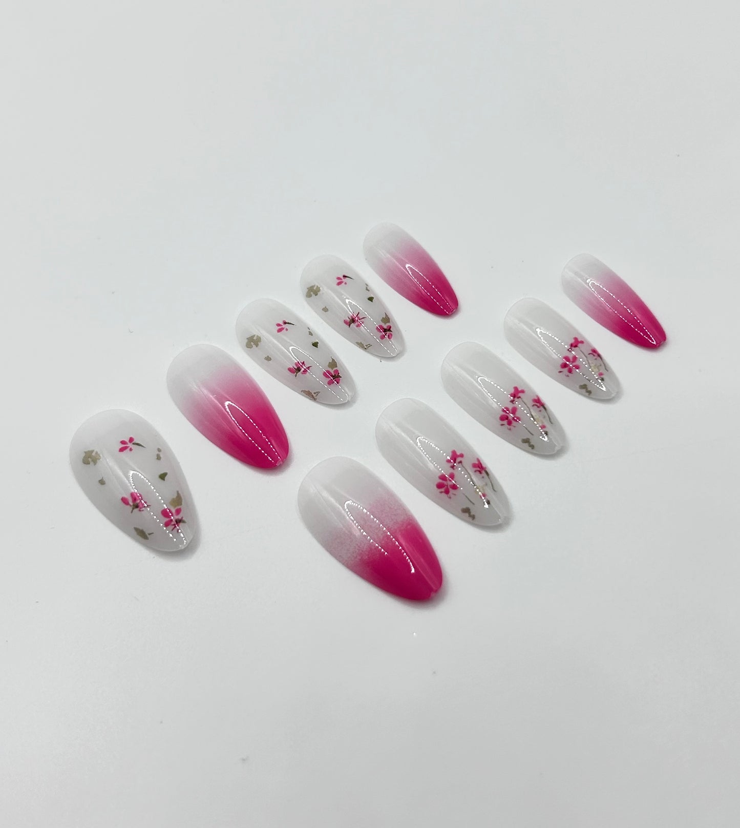 Soft Bloom Mani in Minutes Press on Nails
