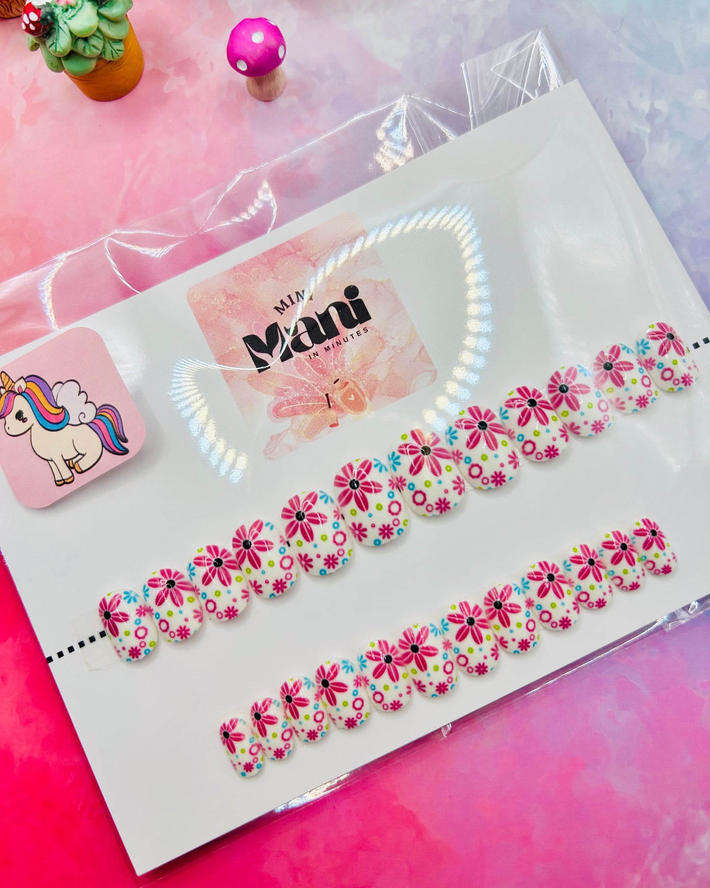 Mini Flower Power in Minutes Mini Press on Nails
