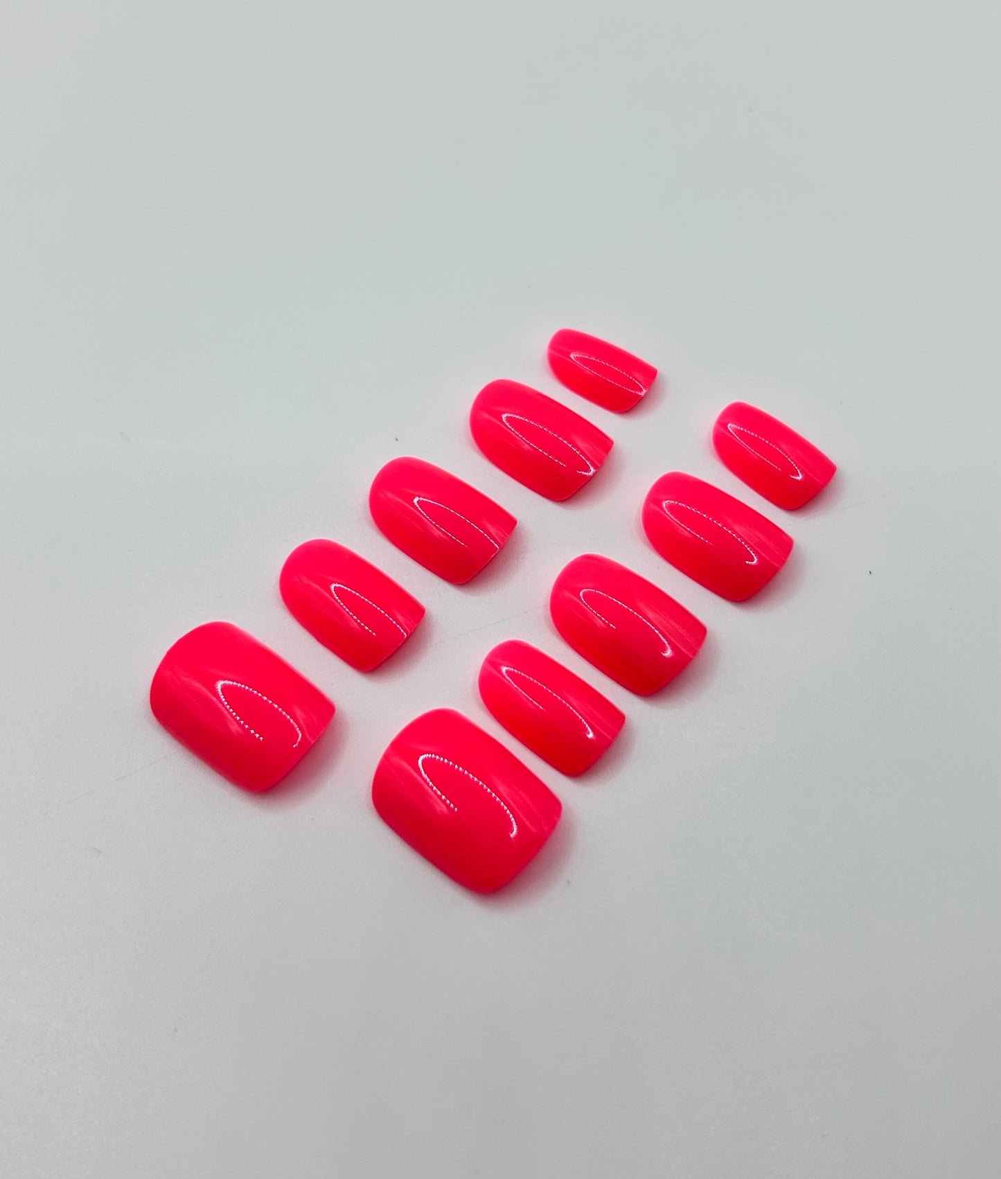 Pink Voltage Mani in Minutes Press on Nails