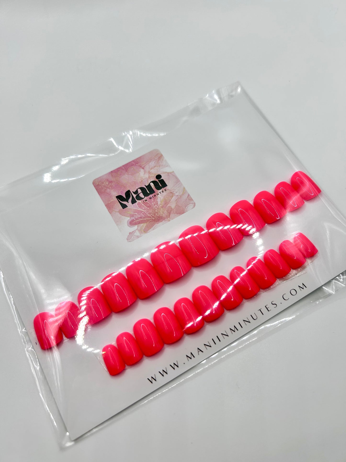 Pink Voltage Mani in Minutes Press on Nails