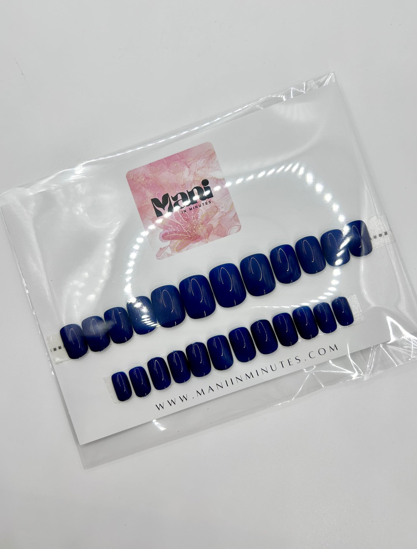 Sapphire Nights Mani in Minutes Press on Nails