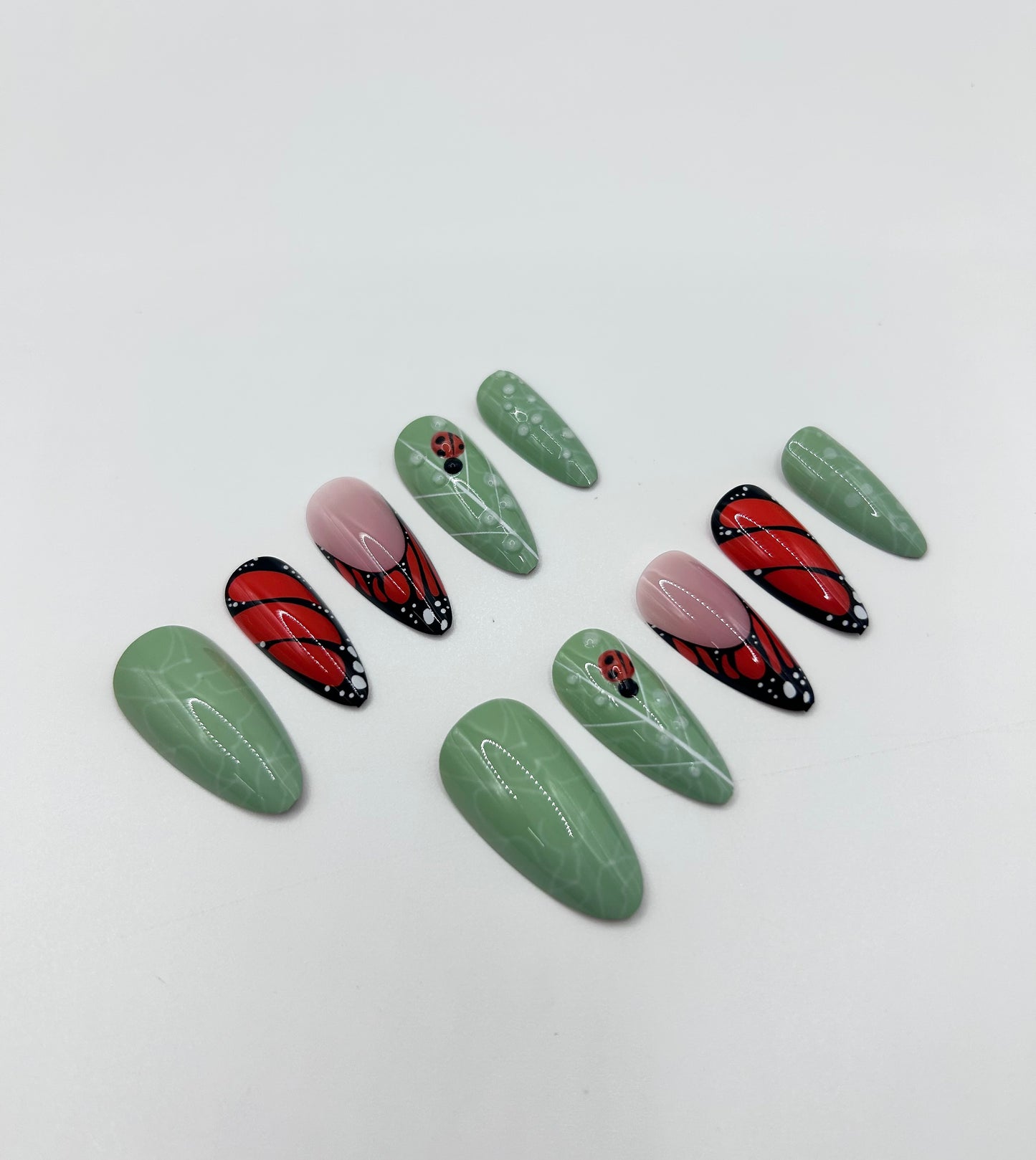 Flutterbug Mani in Minutes Press on Nails