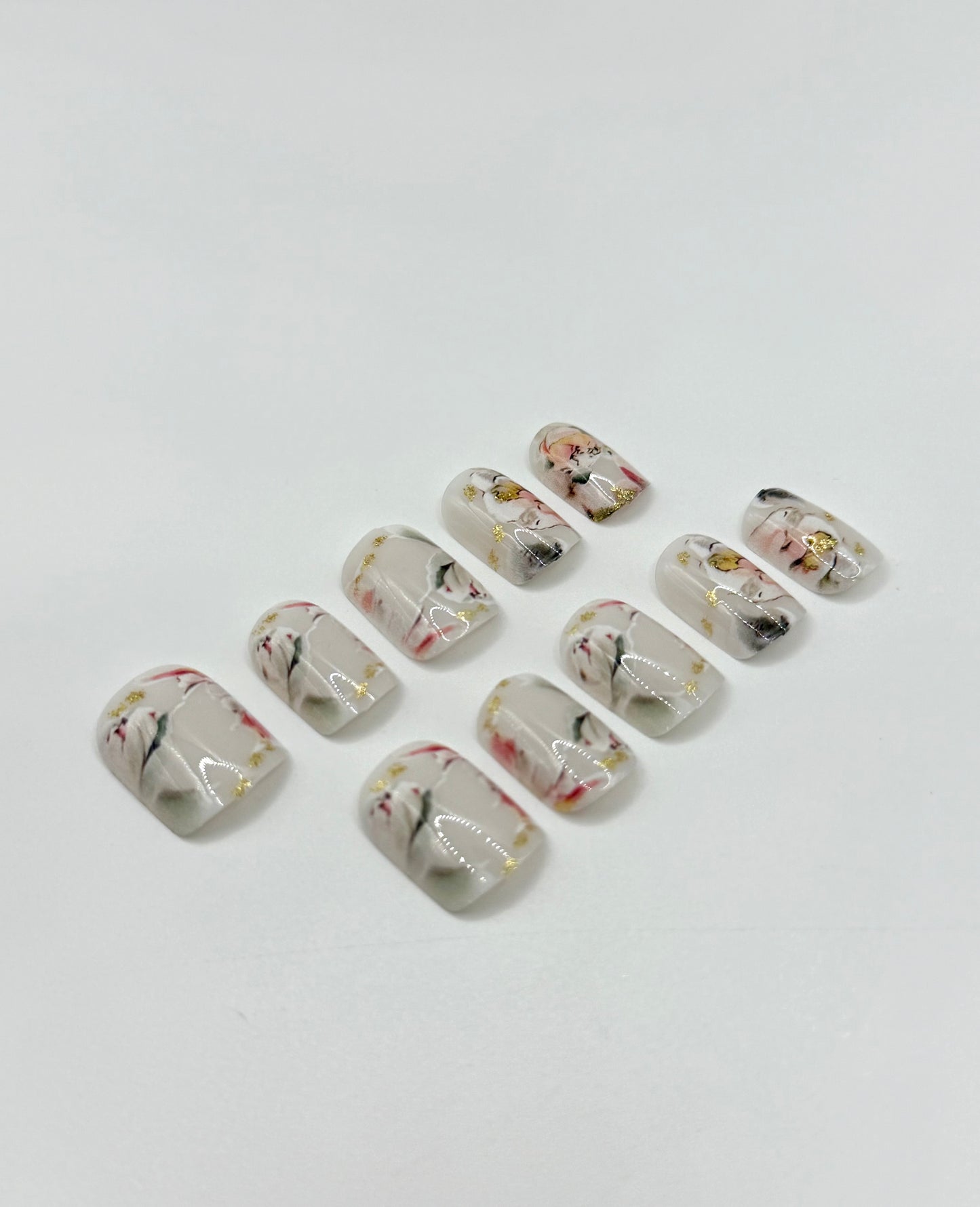 Golden Hanami Mani in Minutes Press on Nails
