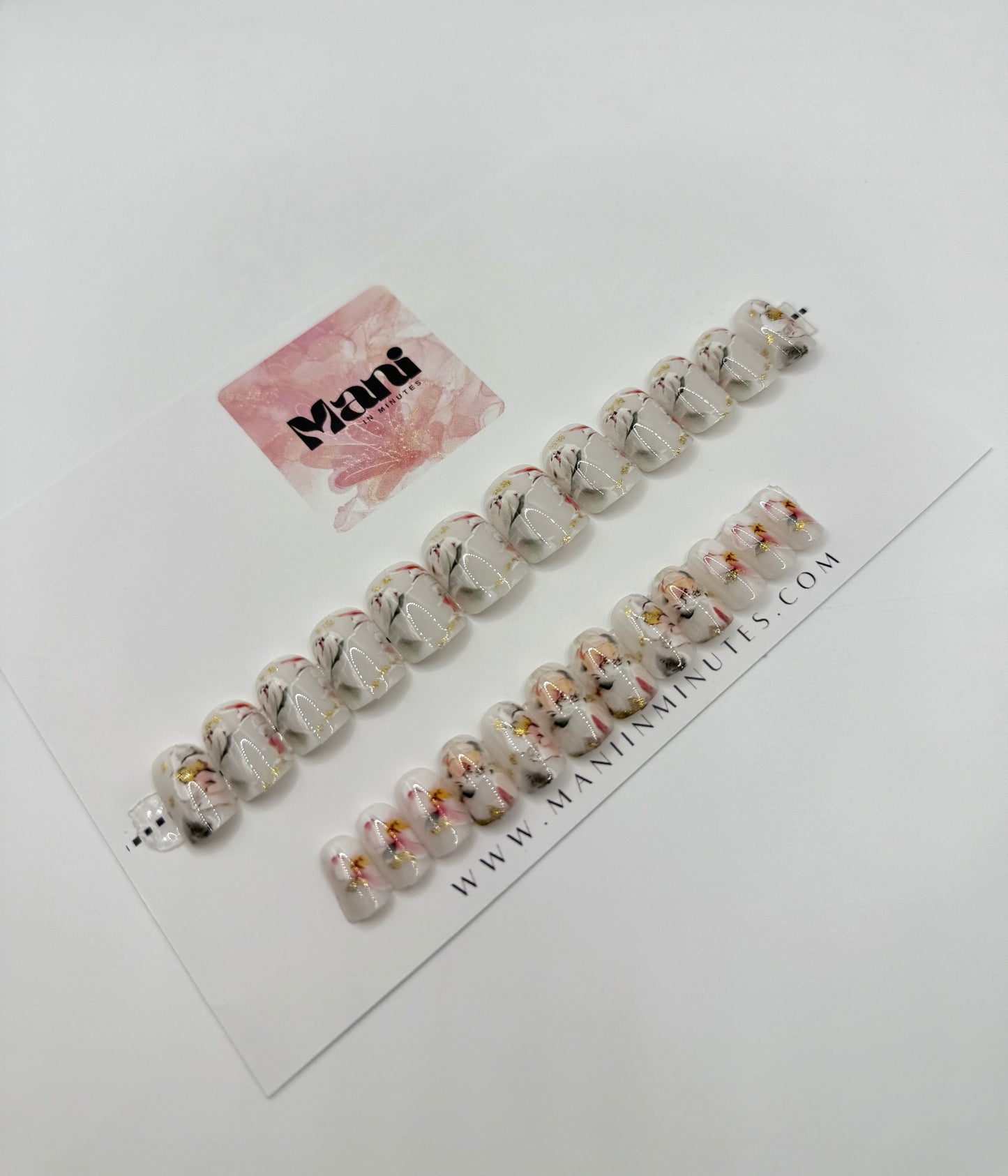 Golden Hanami Mani in Minutes Press on Nails