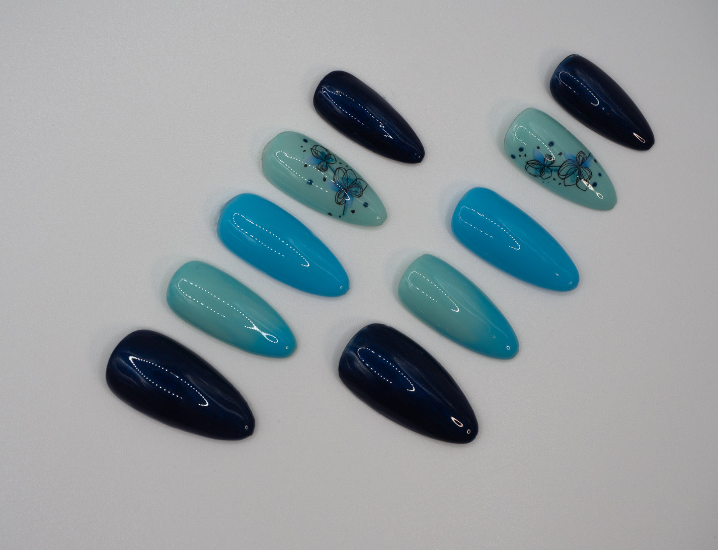 Aqua Bloom Handcrafted Mani in Minutes Press on Nails