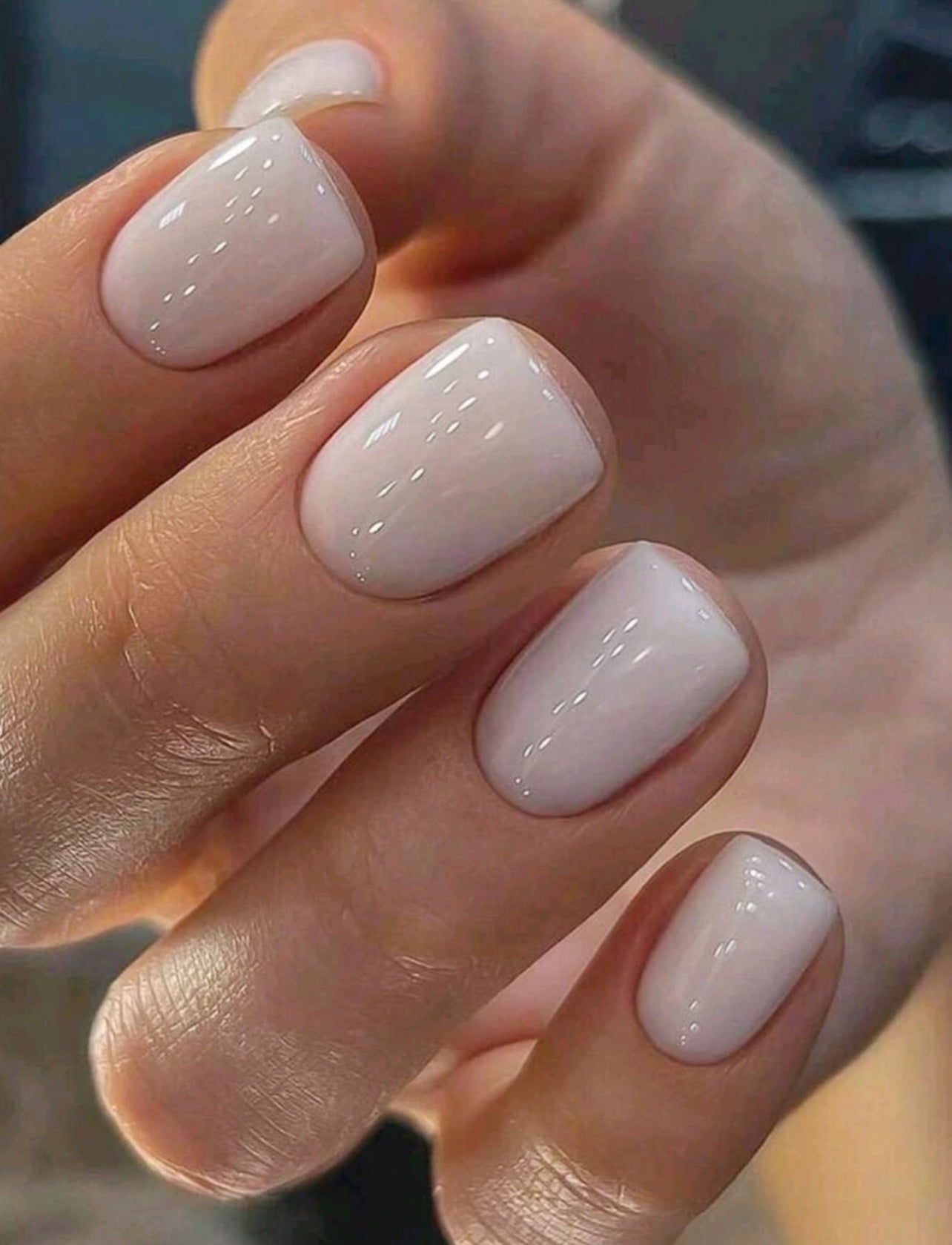 Milky Chic Mani in Minutes Press on Nails