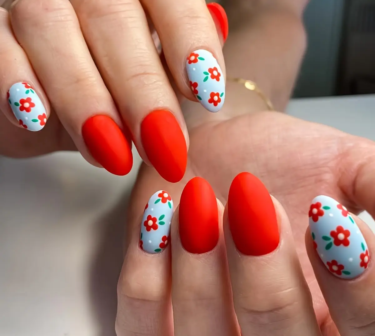 Retro Floral Mani in Minutes Press on Nails