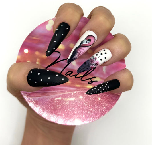 Mani in Minutes Nailfie Prop Card