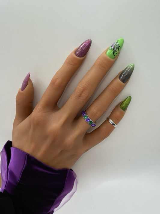 Bloom & Sparkle Handcrafted Mani in Minutes Press on Nails