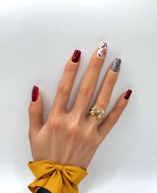 Sparkle and Petals Mani in Minutes Press on Nails
