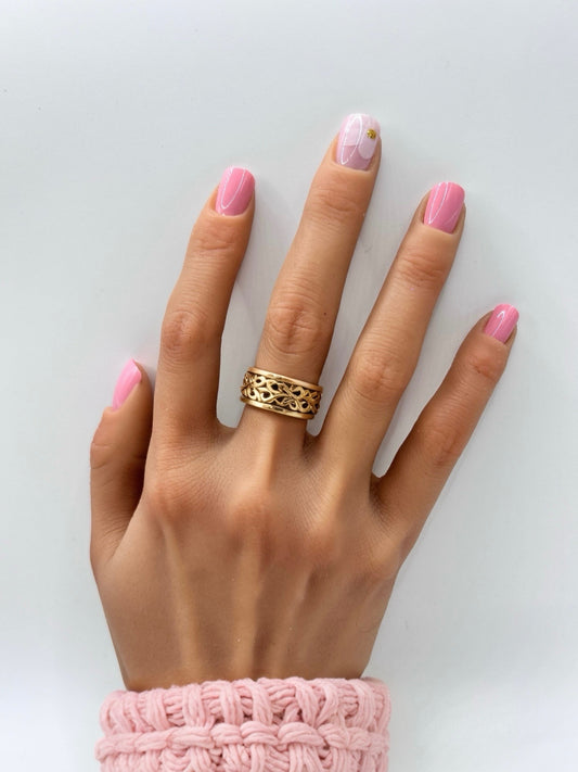 Blushing Petals Mani in Minutes Press on Nails