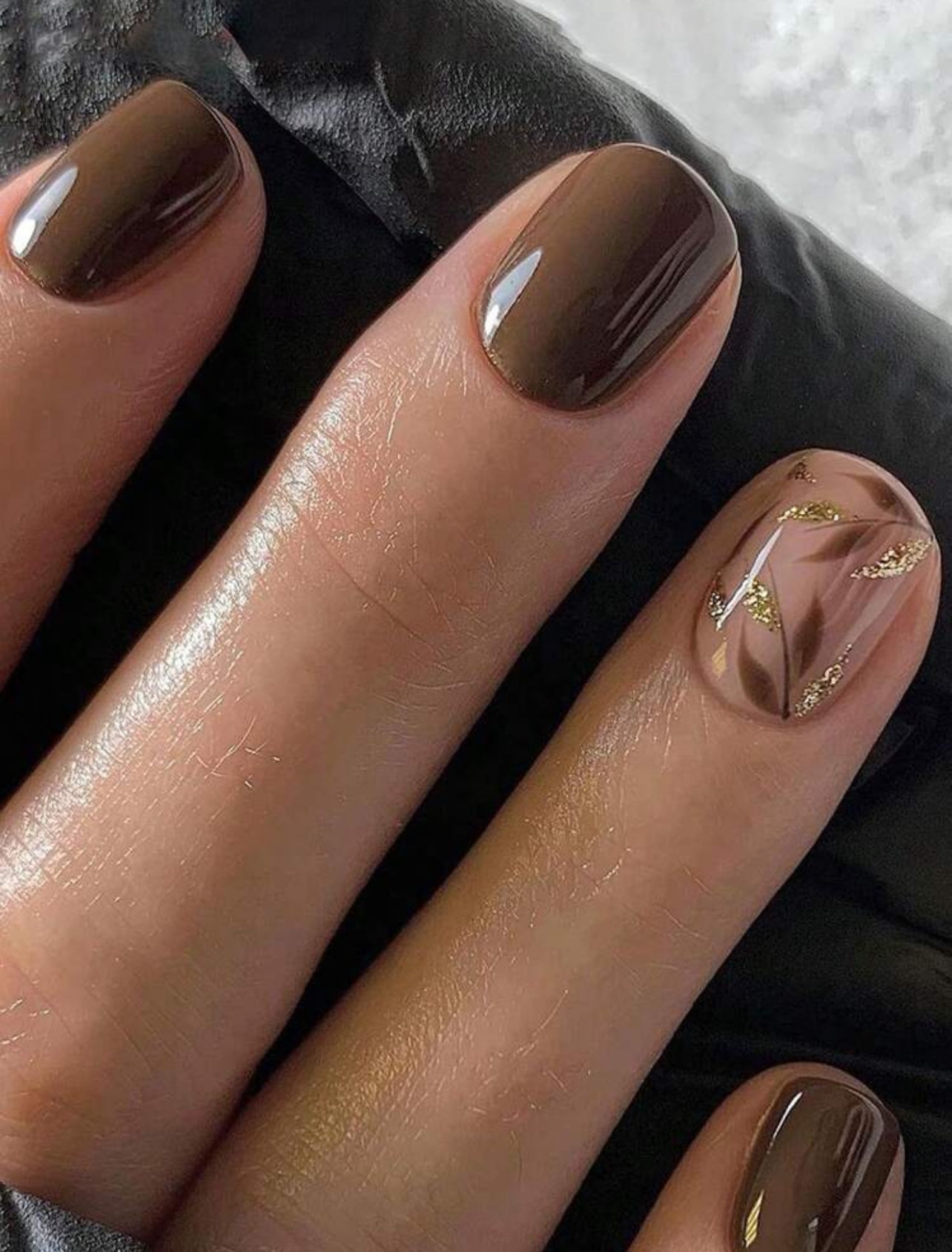 Chocolate & Gold Mani in Minutes Press on Nails