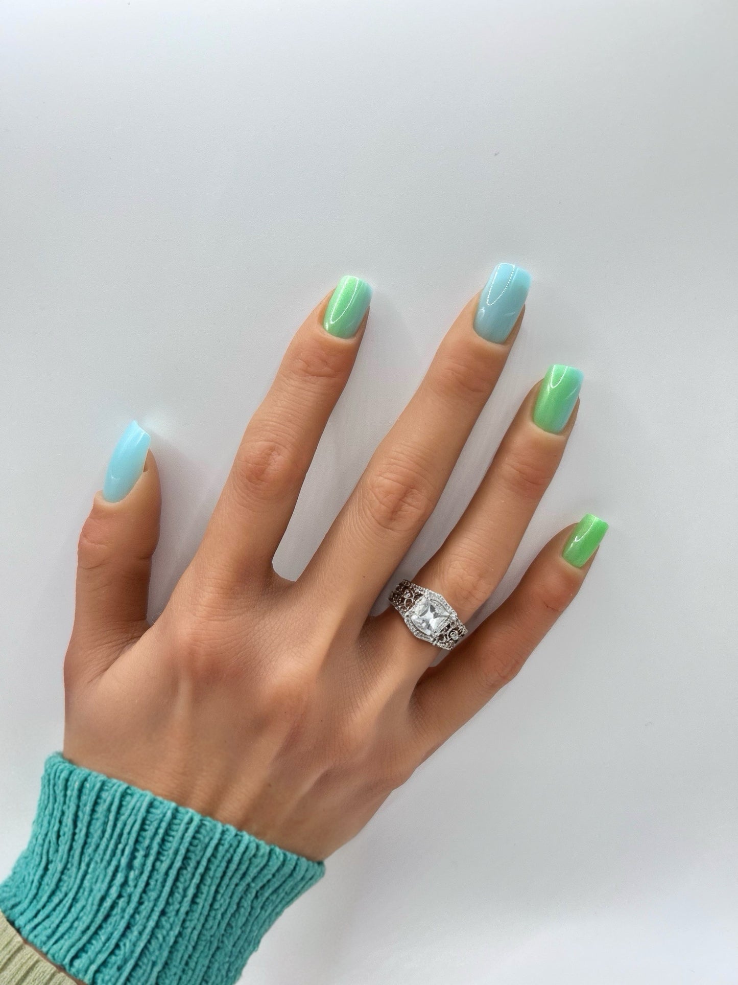 Celestial Mint Mani in Minutes Press on Nails