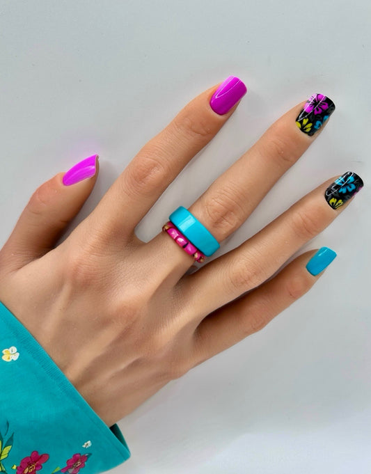 Electric Tropics Mani in Minutes Press on Nails