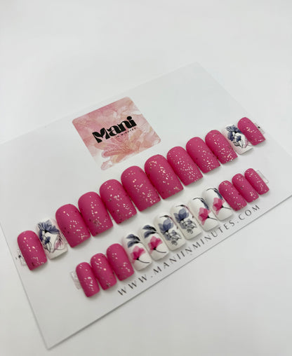 Floral Flirt Mani in Minutes Press on Nails