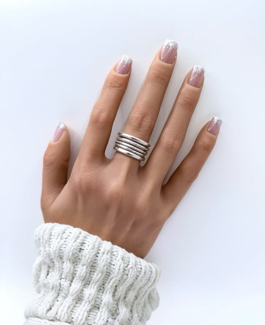 Classic Silver Sparkle press-on nails – glitter nail set by Mani in Minutes
