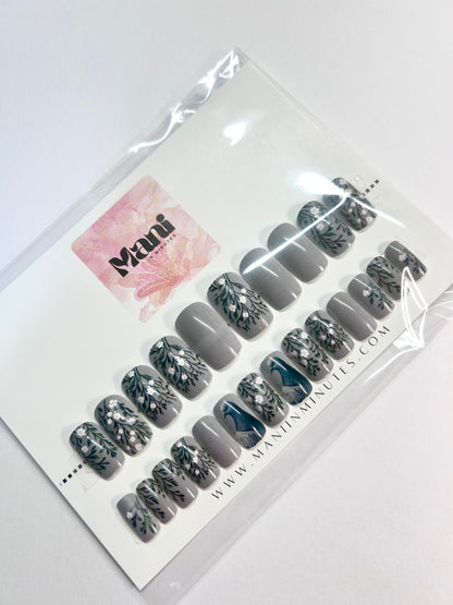 Perched In Petals Mani in Minutes Press on Nails