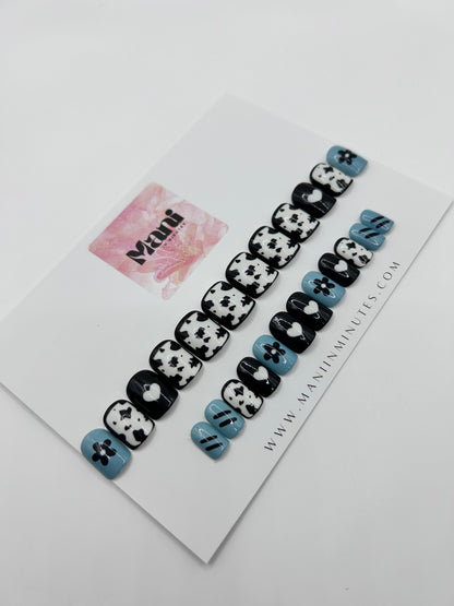 Blue Moo Bloom Mani in Minutes Press on Nails