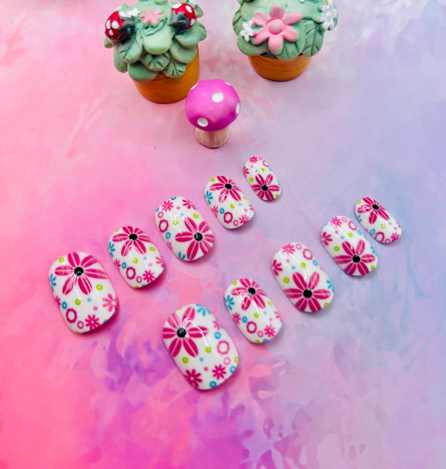 Mini Flower Power in Minutes Mini Press on Nails