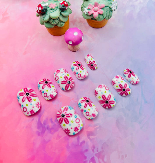 Mini Flower Power in Minutes Mini Press on Nails
