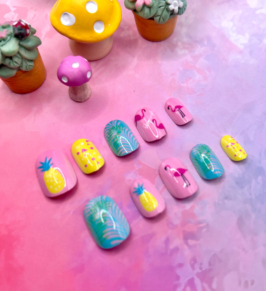 Mini Flamingo Fun Mani in Minutes Mini Press on Nails