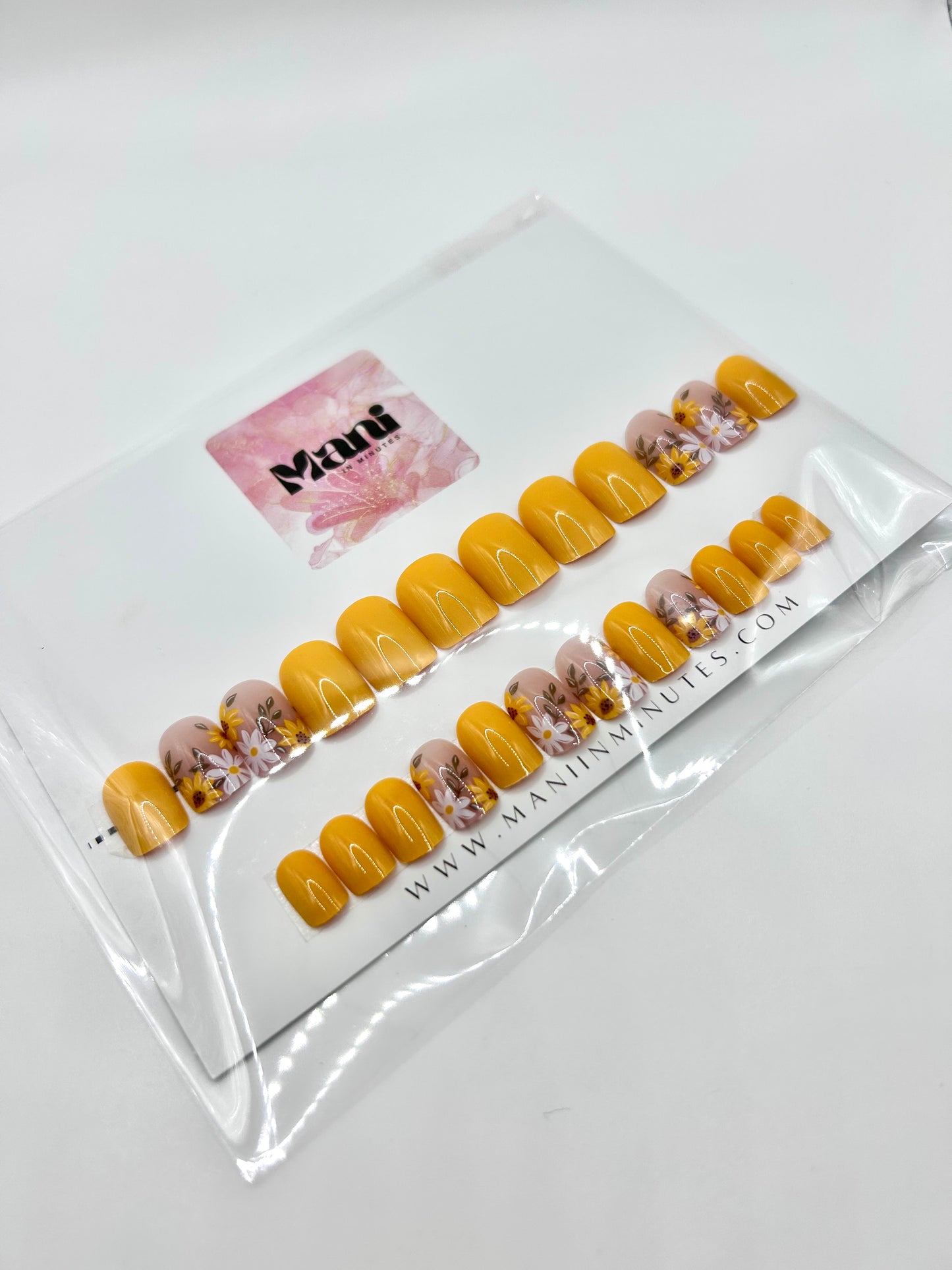 Sunny Petals Mani in Minutes Press on Nails