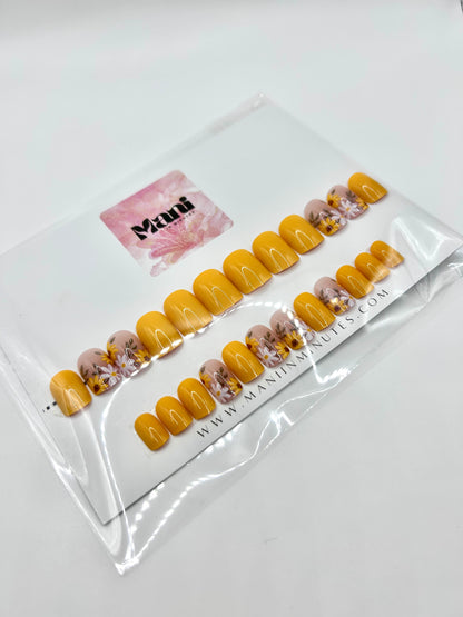 Sunny Petals Mani in Minutes Press on Nails
