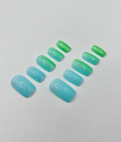 Celestial Mint Mani in Minutes Press on Nails