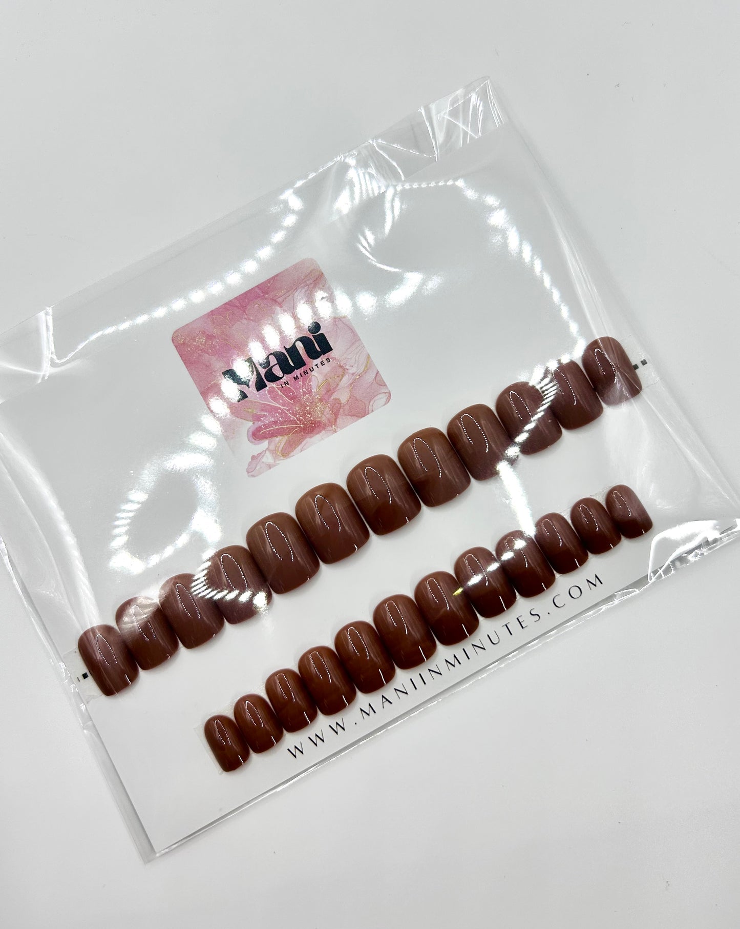 Chestnut Chic Mani in Minutes Press on Nails