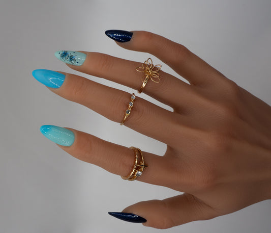 Aqua Bloom Handcrafted Mani in Minutes Press on Nails